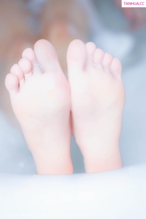   [XiuRen]高清写真图 2024.08.22 No.9052 姚若兮vay 浴缸美腿第44张图片